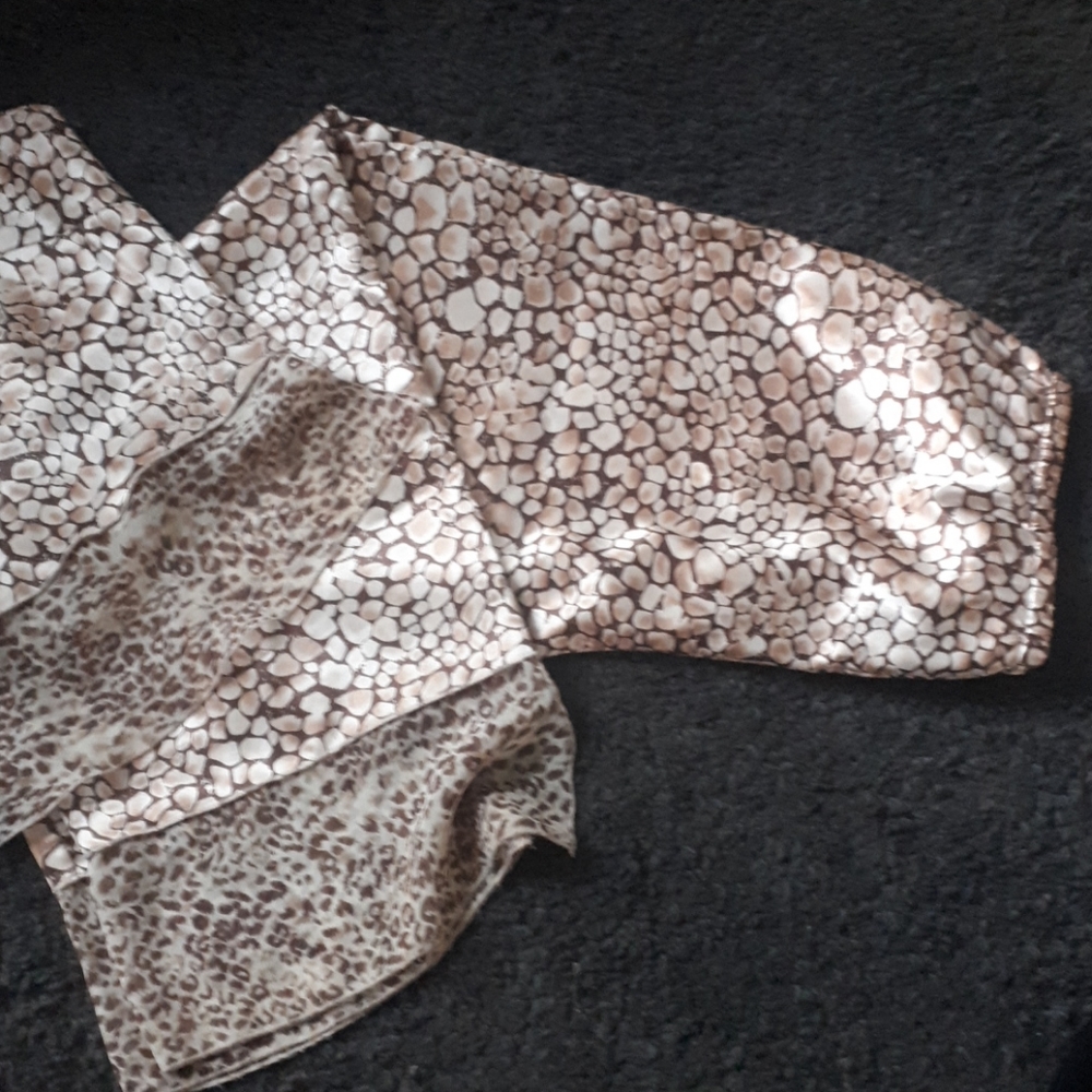 Pj set - Picture 2 of 2